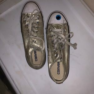 converse low top sneakers